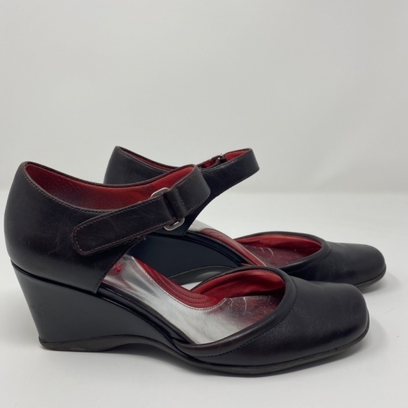 Kenneth Cole Square Toe Brown Leather Wedge Heels - Picture 6 of 11